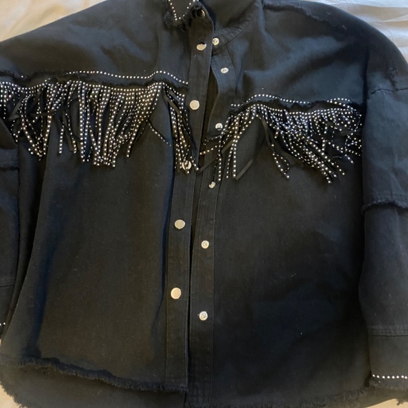 Shacket - Picture 2 of 4